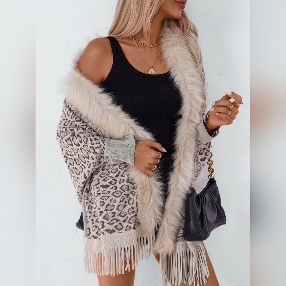Plush Faux Fur Leopard Retro Fringe Boho Oversized Poncho Knit Cardigan Jacket - Picture 12 of 16